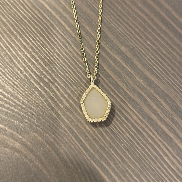 Kendra Scott Necklace - Picture 4 of 4